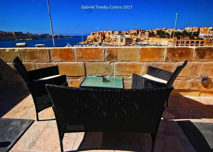 Twenty Antika Apartman